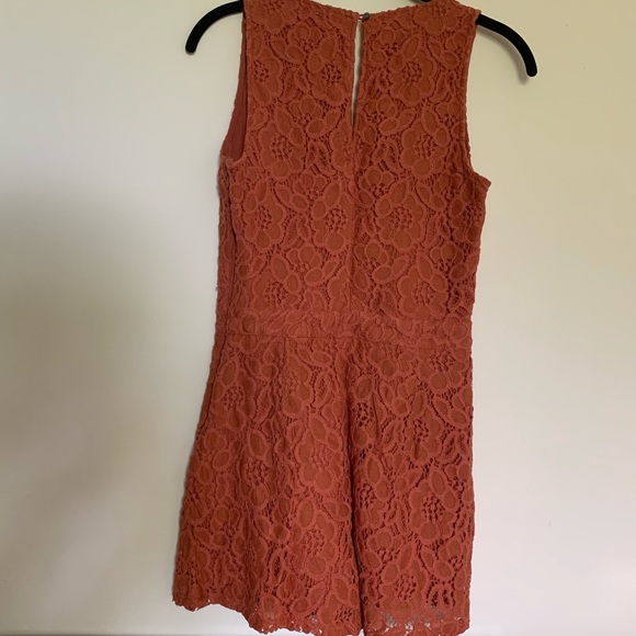 Lace Romper - Picture 2 of 6